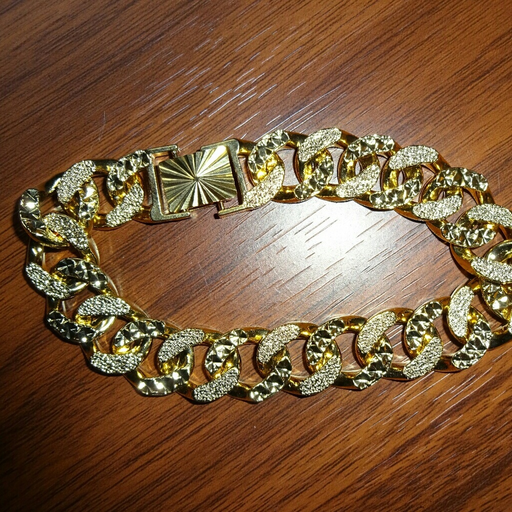 Gold cuban bracelet